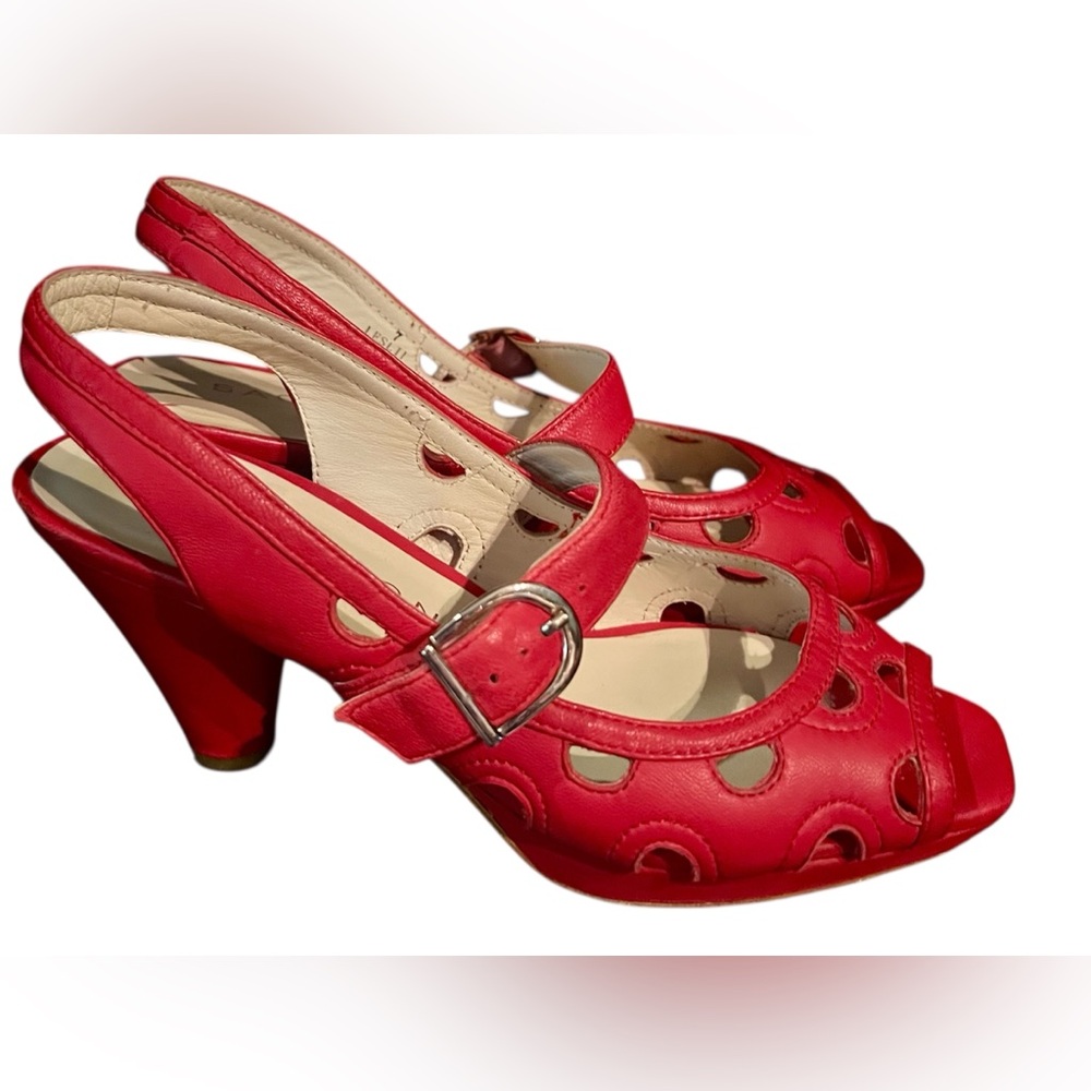 Sacha London red leather heels great used condition size 7.